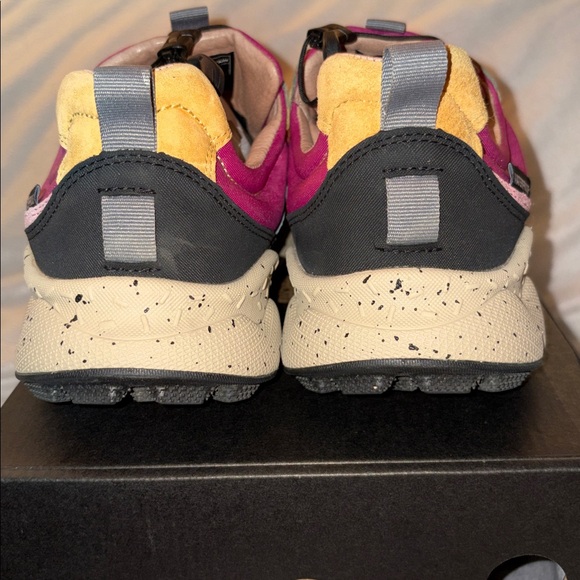 NWT Flower Mountain Iwano 2 Waterproof Hiking Shoe on Black-Dark Grey - Picture 10 of 15